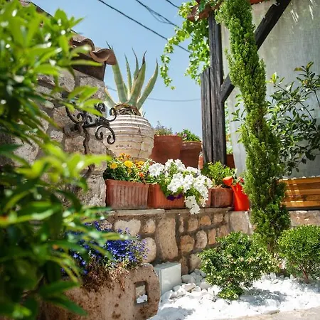 ヴィラ La Strada *